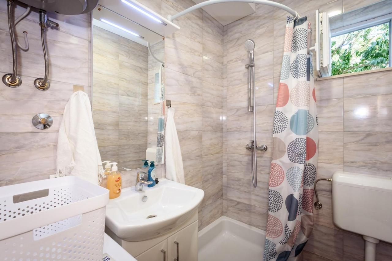 Apartment Dego Near Ploce, Riverfront, Parking Rogotin Kültér fotó