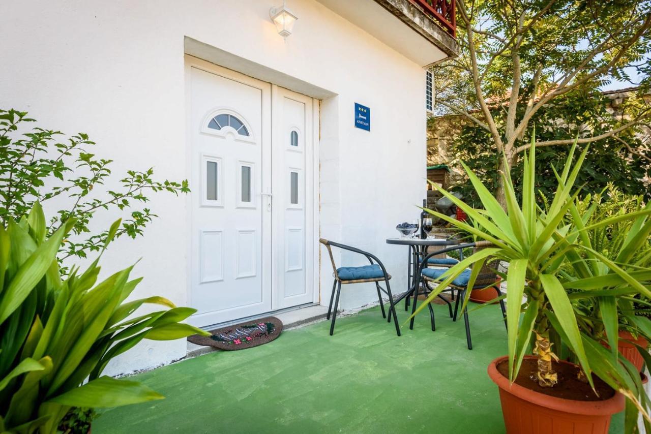 Apartment Dego Near Ploce, Riverfront, Parking Rogotin Kültér fotó